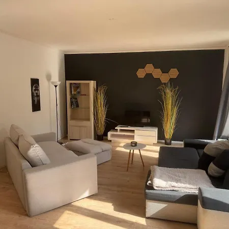 Cozy 4 Person Eu Diamant Neighborhood Apartment Brussels