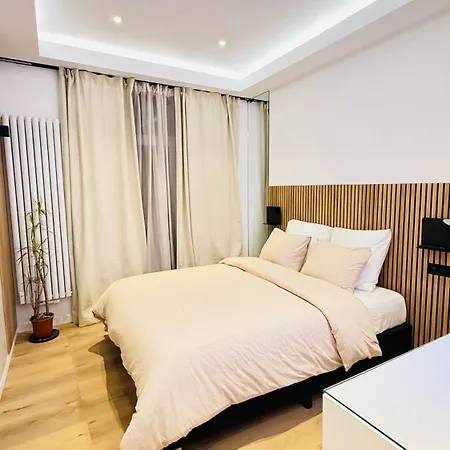Designer With Private Garden Peaceful Haven *