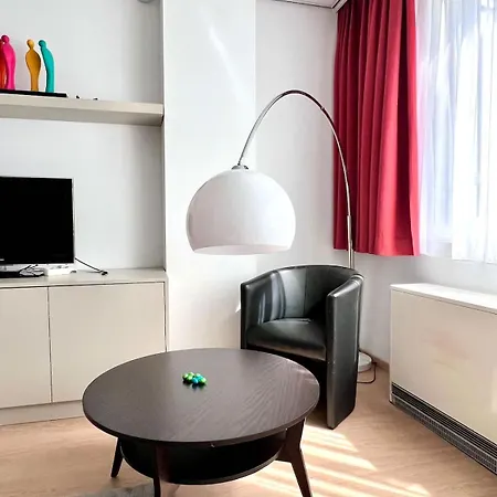 - 2 Min From Grand Place - Stunning *