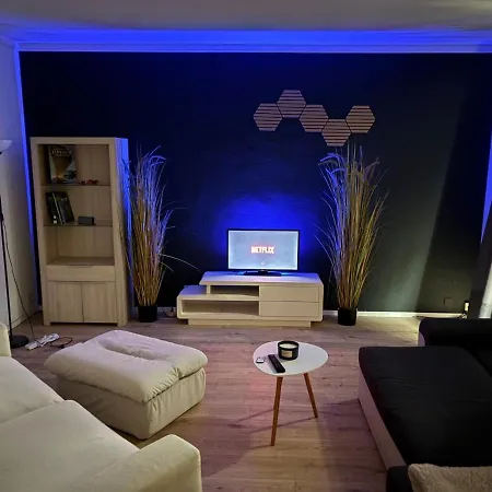 Cozy 4 Person Eu Diamant Neighborhood Apartment Brussels