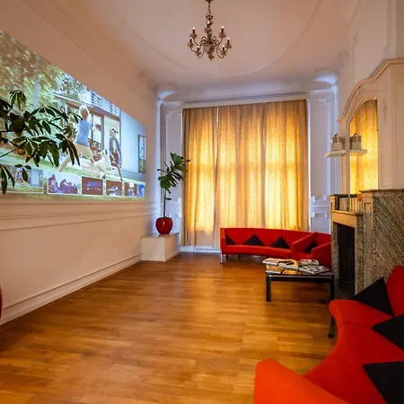 Family Streetview Luxuriuos Bathroom Apartment *