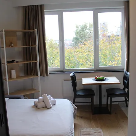 Elegant Renovated Studio, Center Apartment Brussels