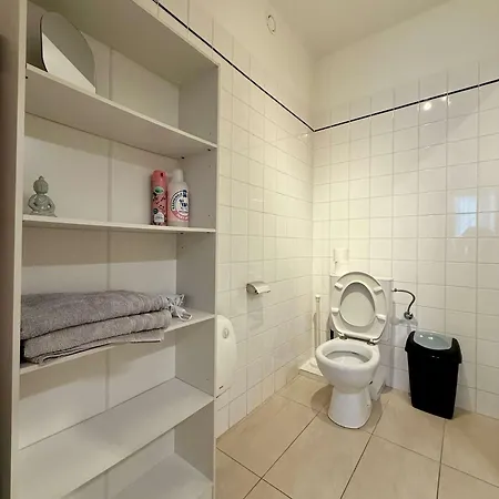 & Elegant Close To The European Parliament Apartment *