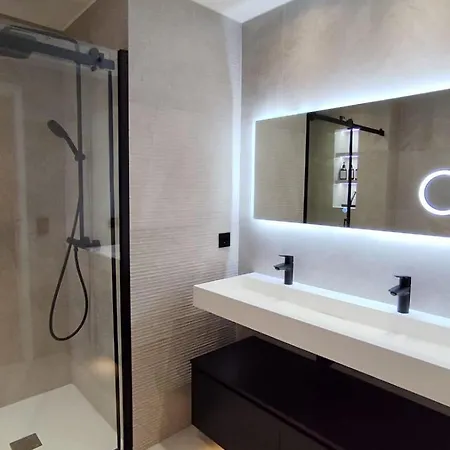 Le Cocon Royale 182 Apartment *