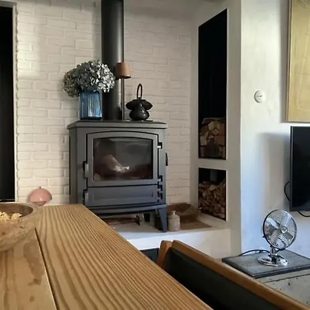 Beautiful Artist In The Heart Of Apartment *