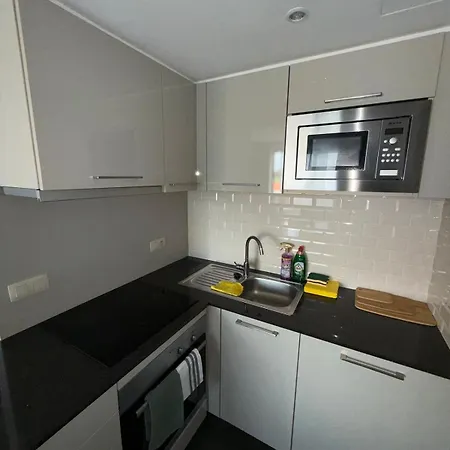 Flower District 1 Bedroom Apartment *