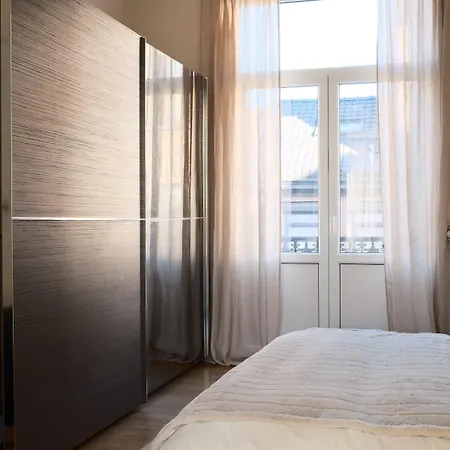 Bright & Modern 2 Bedroom In Ixelles Apartment