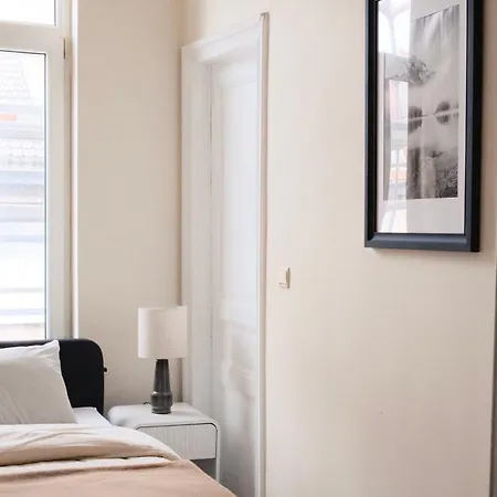 Bright & Modern 2 Bedroom In Ixelles Brussels