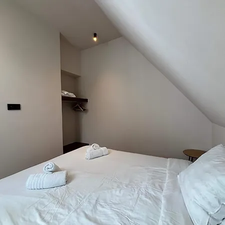 Apartment Bright Overlooking Tenbosch Park Brussels