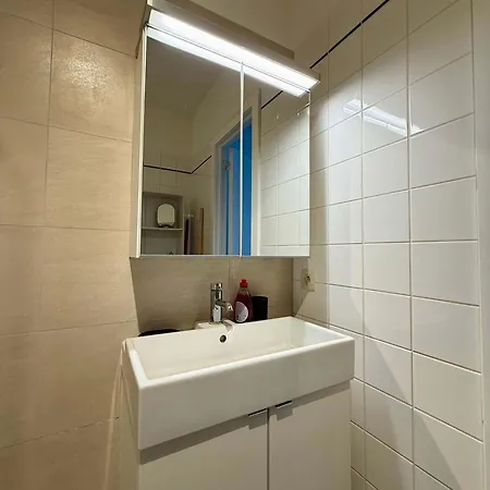 Apartment & Elegant Close To The European Parliament