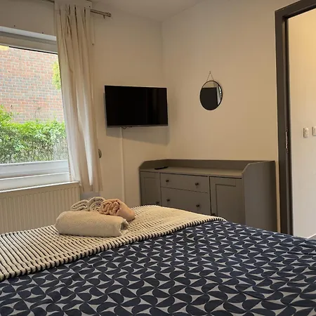 Apartment Luxueux Calme Avec Jardin & Terrasse Metro Direct Centre De Brussels