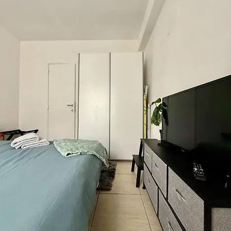 Apartment & Elegant Close To The European Parliament *