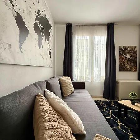 Apartment & Elegant Close To The European Parliament