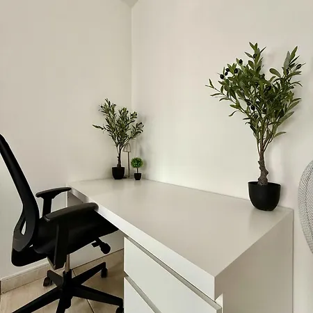 Apartment & Elegant Close To The European Parliament