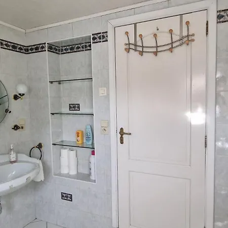 Les Peupliers Homestay