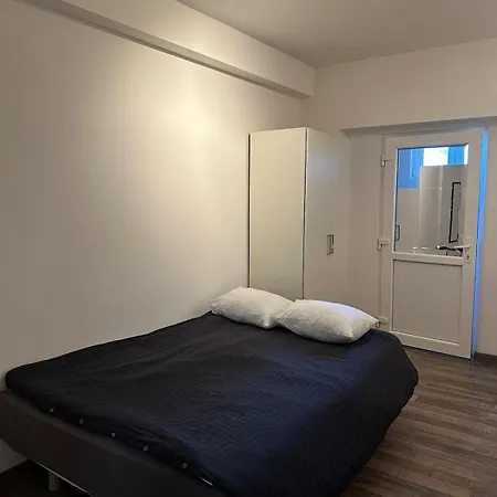 For 2 Near Expo, Center Apartment