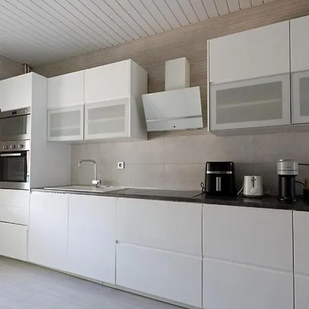 Apartment Cozy, Bright 2-bedroom Duplex In Brussels-laeken Brussels