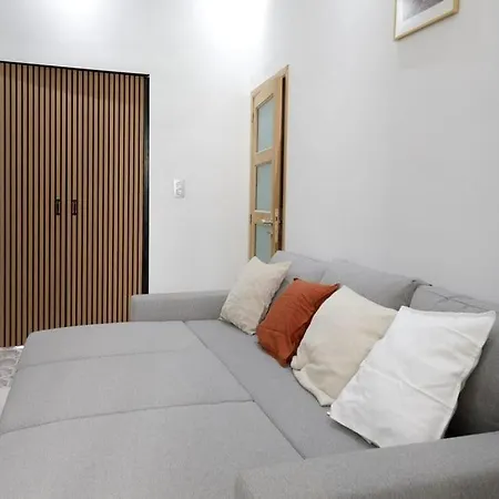 Cozy, Bright 2-bedroom Duplex In Brussels-laeken * Brussels