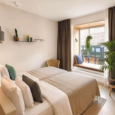 Hotel Latroupe Jardin Secret Brussels