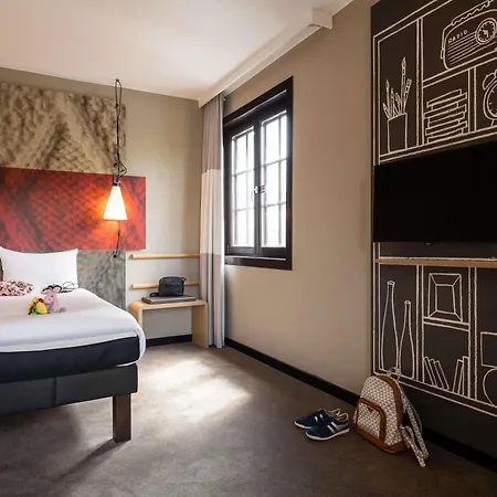 Ibis Off Grand'place Hotel 3*