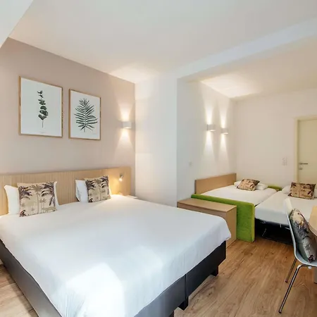 Adagio Access Europe 4*