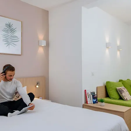 Adagio Access Europe Aparthotel 4*