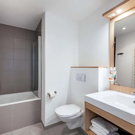 Adagio Access Europe Aparthotel 4*