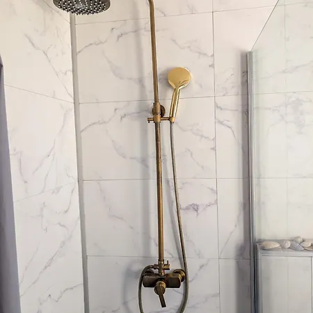 Superbe Au 1er Etage, Proche De La Gare Du Midi Brussels
