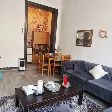 Professionally Designed In Saint-josse-ten-noode Apartment