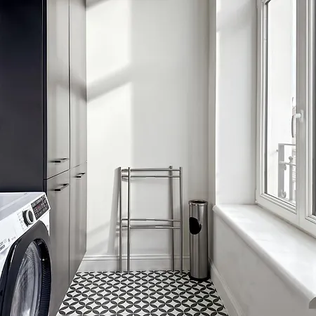 Self Check In 2 Bedroom In Apartment