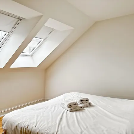 Self Check In 2 Bedroom In *