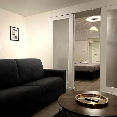 Charming Uccle - 1 Bedroom Apartment *