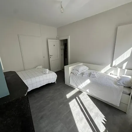 Hostel Bosquet *