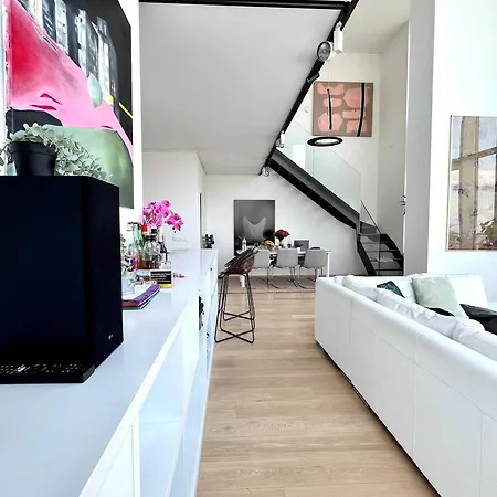 Skyline Luxury Penthouse In 220 M2 Of Elegance Bed & Breakfast 4*