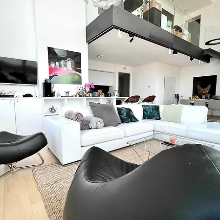Bed & Breakfast Skyline Luxury Penthouse In 220 M2 Of Elegance 4*