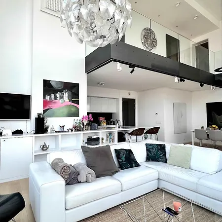 Skyline Luxury Penthouse In 220 M2 Of Elegance Bed & Breakfast 4*
