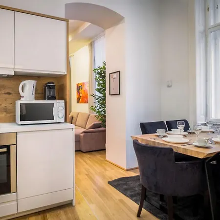Manneken Pis Apat Apartment Brussels