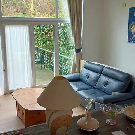 Holiday home Bruxelles, Maison Calme, 5 Min Du Metro, Parking Brussels
