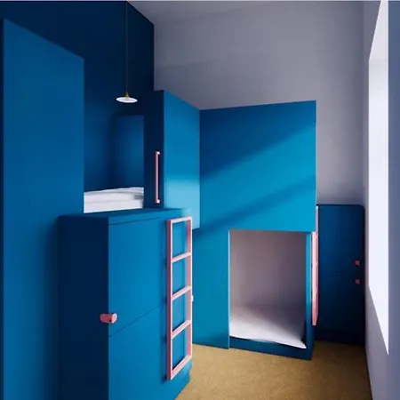 Kroma Hotel 3*