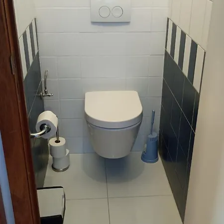 Bruxelles, Maison Calme, 5 Min Du Metro, Parking Holiday home Brussels