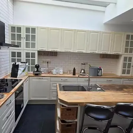 Family House 5br House 3ba Terrace Center Brussels