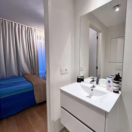Lovely And Cosy With Balcony By Grand Place For 4 Apartment *
