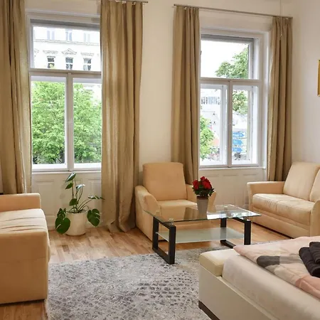 Manneken Pis Apat Apartment