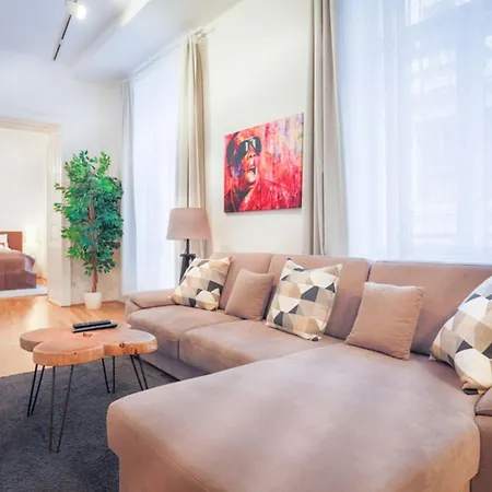 Manneken Pis Apat Apartment *