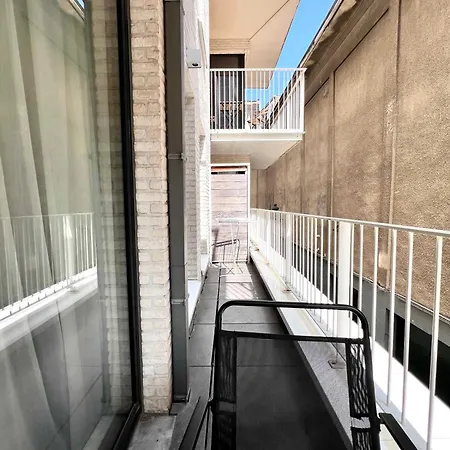 Lovely And Cosy With Balcony By Grand Place For 4 * Brussels