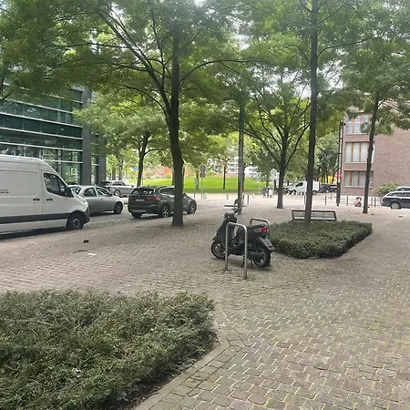 Apartment Modern Spacious 76M Apartment, 2 Sunny Terraces, Free Parking, Fast Wi-Fi, Near Brussels North Station & Tour Taxi *