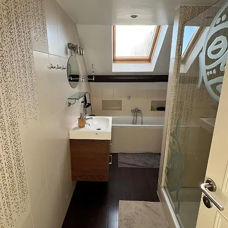 Promo! ! ! Lovely 2-bedroom In Ixelles Apartment Brussels