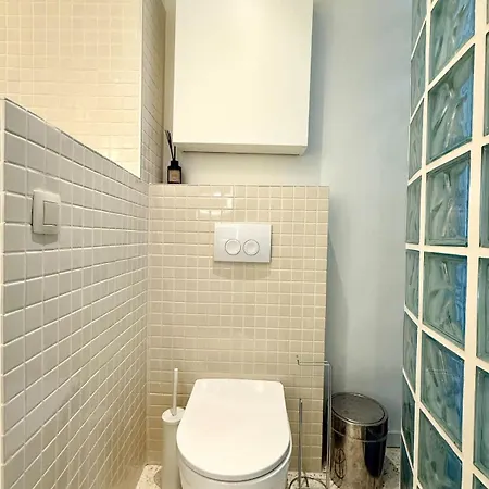 2 Bedrooms - Baby Crib & Furnished Terrace In Lovely Apartment