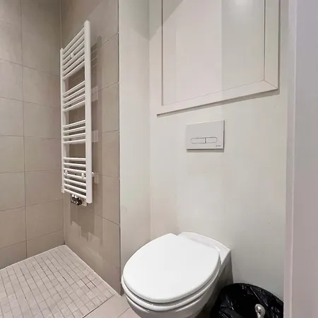Lovely And Cosy With Balcony By Grand Place For 4 Apartment