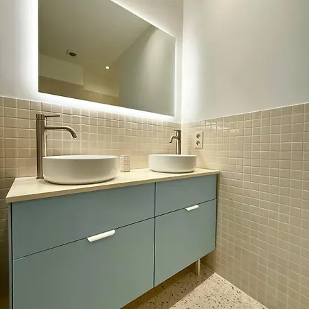 2 Bedrooms - Baby Crib & Furnished Terrace In Lovely *